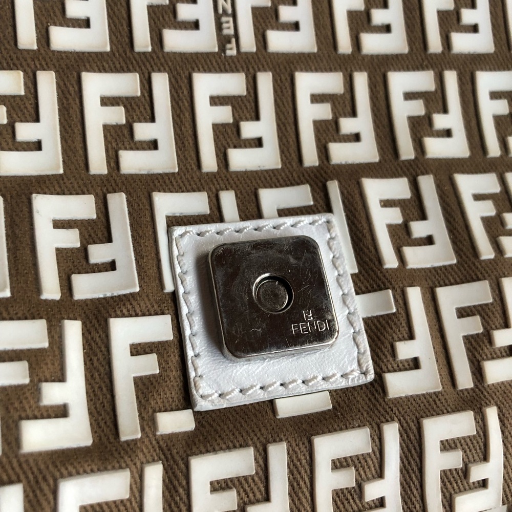 Fendi Rare Mamma Forever Rubberized Logo Bag - Picture 4 of 15